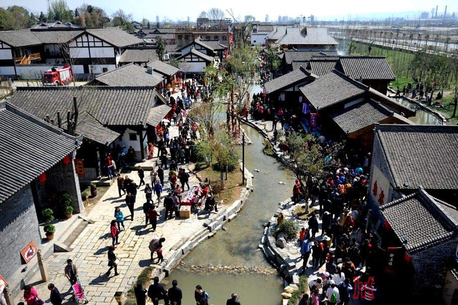 来诸葛古镇 体验深度文化